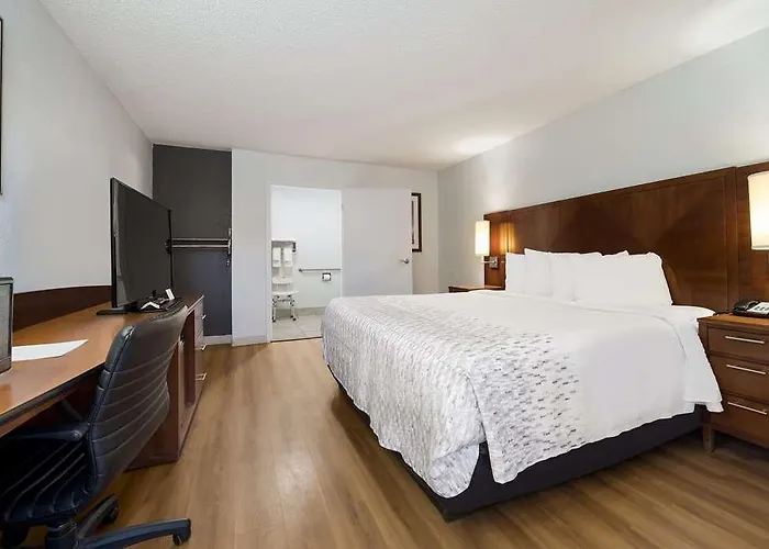 Surestay By Western East 2* Rockford