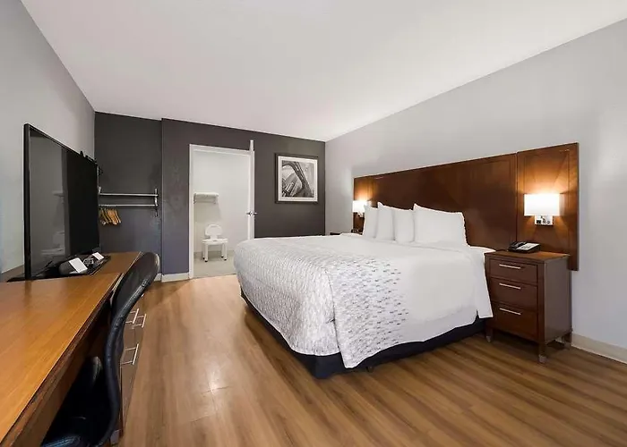 Surestay By Western East Hotel